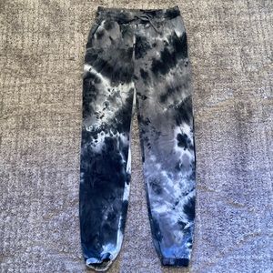 Hot Kiss black & gray tie-dye lounge pants